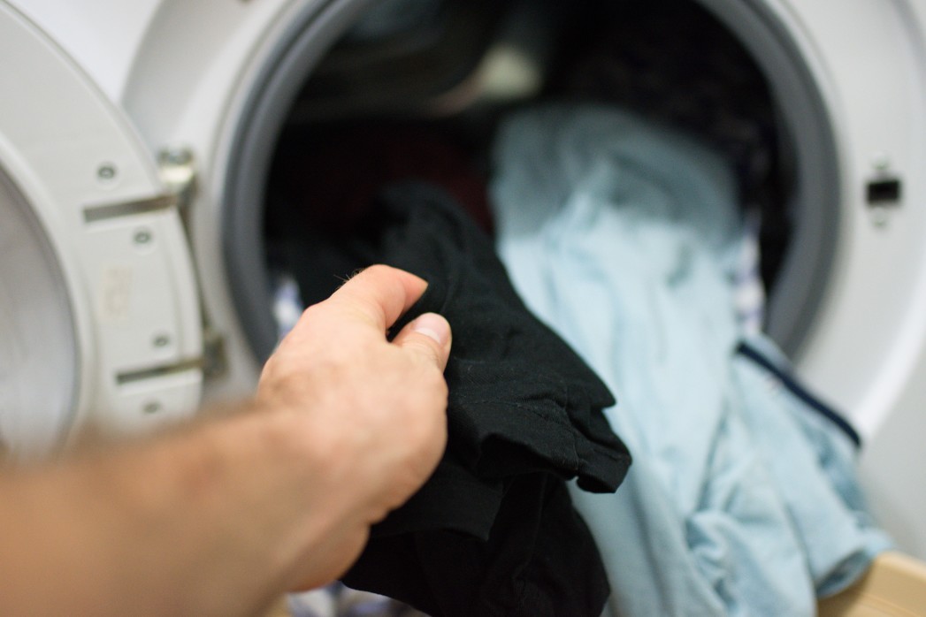 casual-clothing-washing-machine-laundry-cloth-clean-clothes-work-wear-doing-laundry-laundry-day_t20_7lwmAB