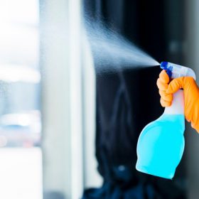 Glass Cleaners Do’s, Don’ts, and Amusing Facts!